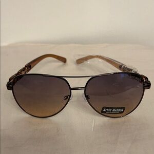 Steve Madden Gradient Brown Aviator Sunglasses